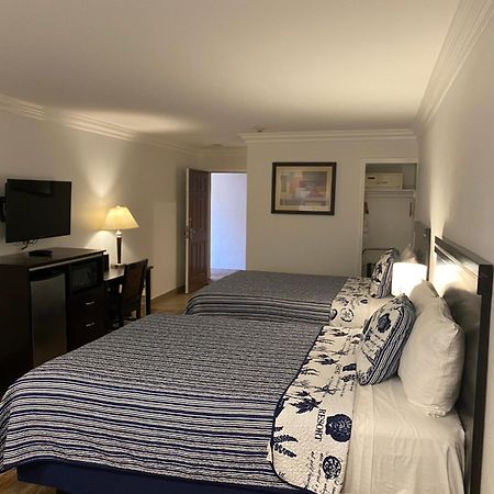 Ocean Surf Inn & Suites 헌팅턴비치 외부 사진