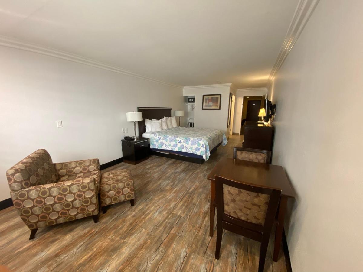 Ocean Surf Inn & Suites 헌팅턴비치 외부 사진