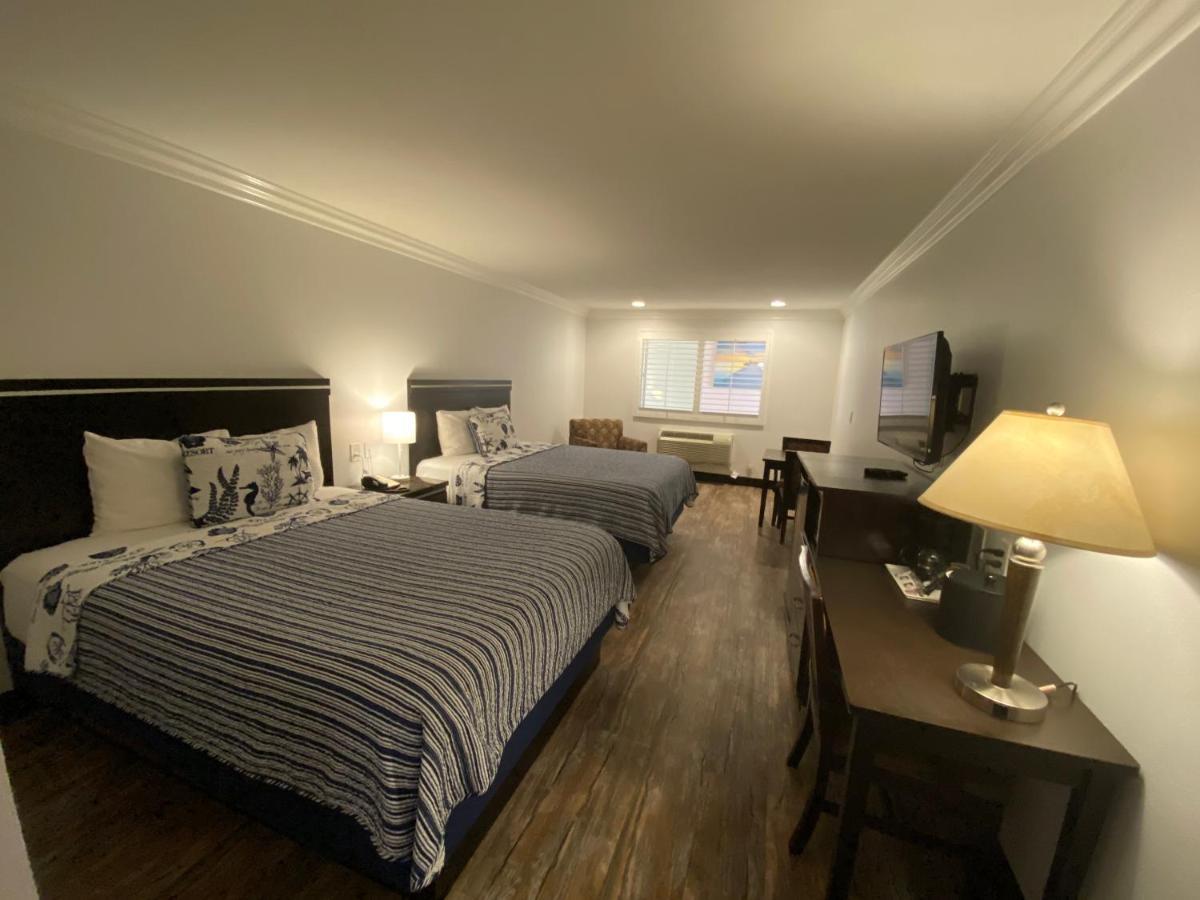 Ocean Surf Inn & Suites 헌팅턴비치 외부 사진
