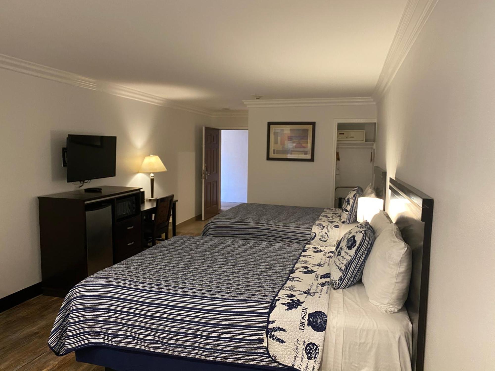 Ocean Surf Inn & Suites 헌팅턴비치 외부 사진