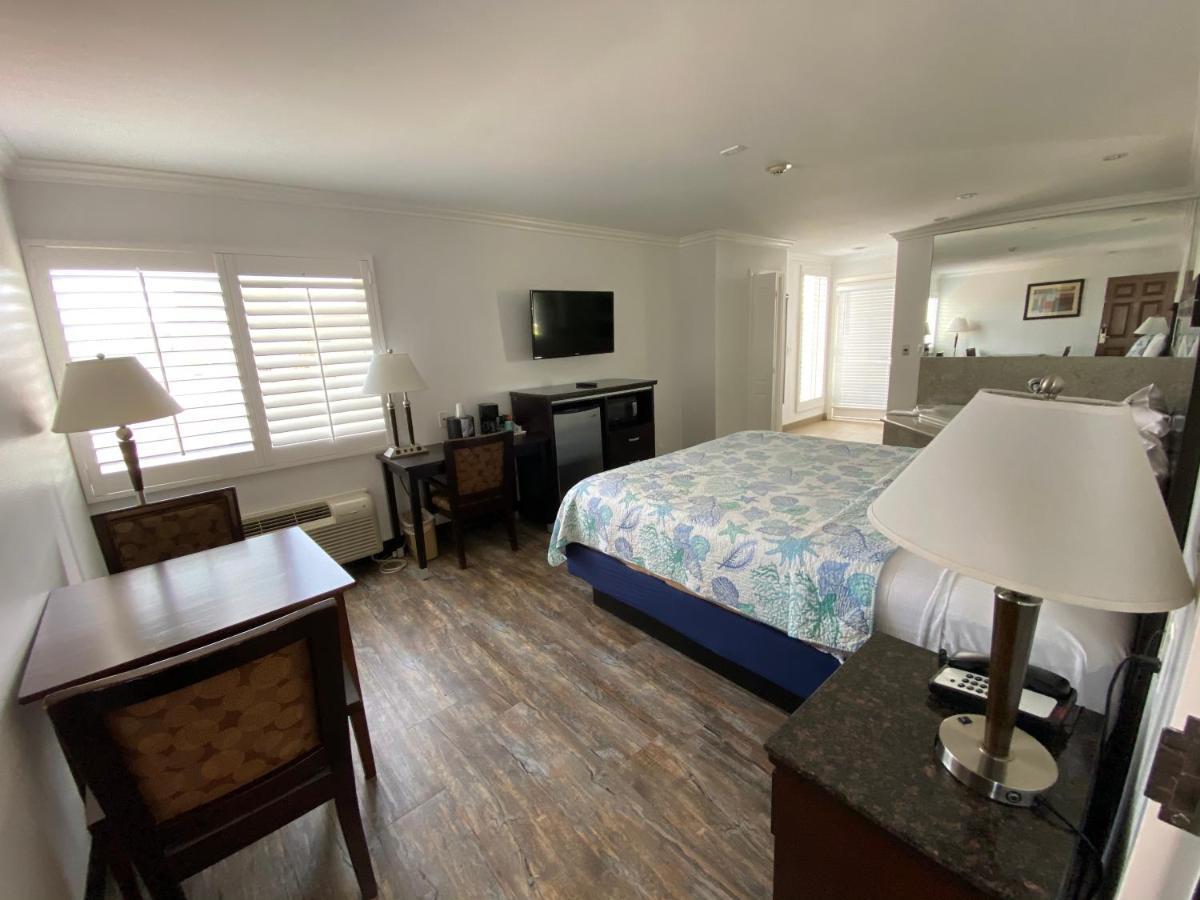 Ocean Surf Inn & Suites 헌팅턴비치 외부 사진