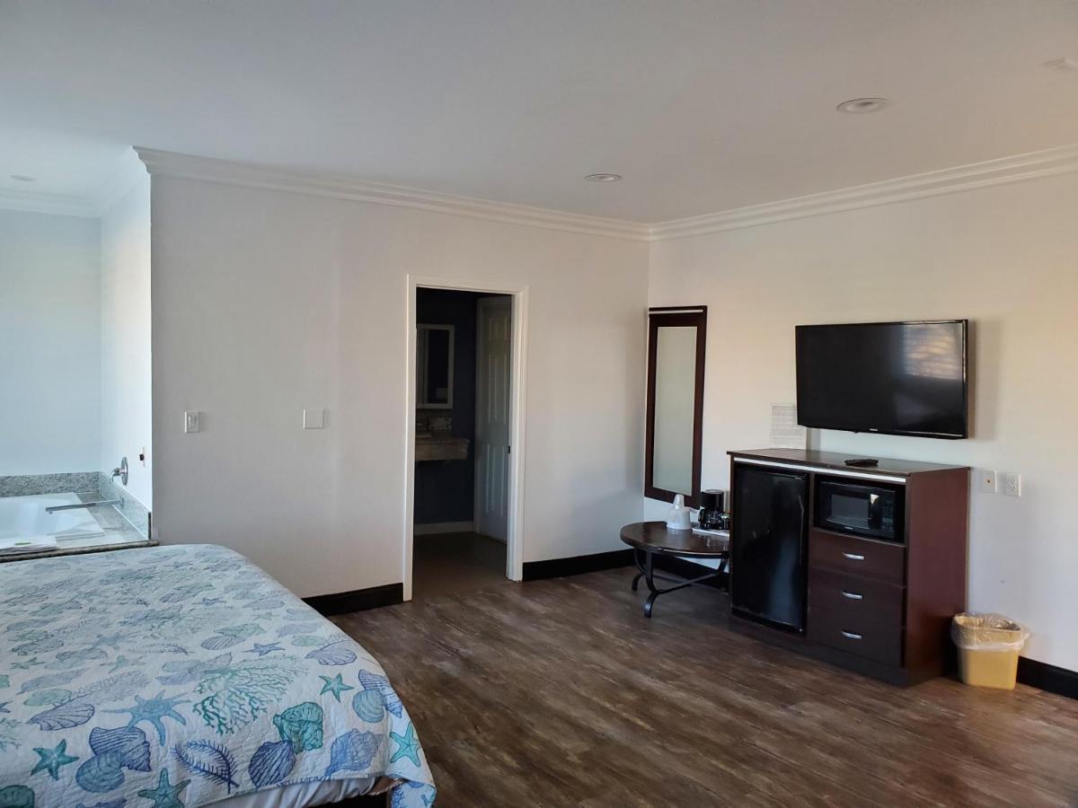 Ocean Surf Inn & Suites 헌팅턴비치 외부 사진
