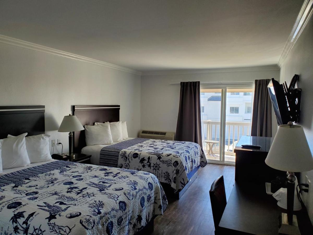 Ocean Surf Inn & Suites 헌팅턴비치 외부 사진